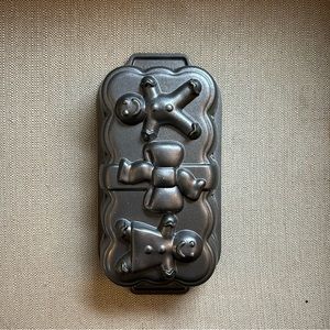 Nordic Ware gingerbread loaf pan